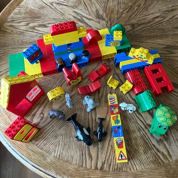 Lego Duplo Lot - Picture 1 of 5